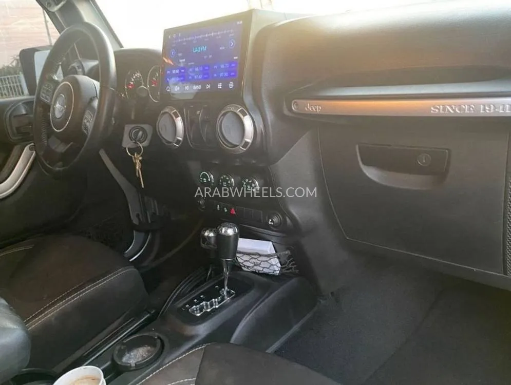 Jeep Wrangler 2015 for Sale in Dubai Image-12