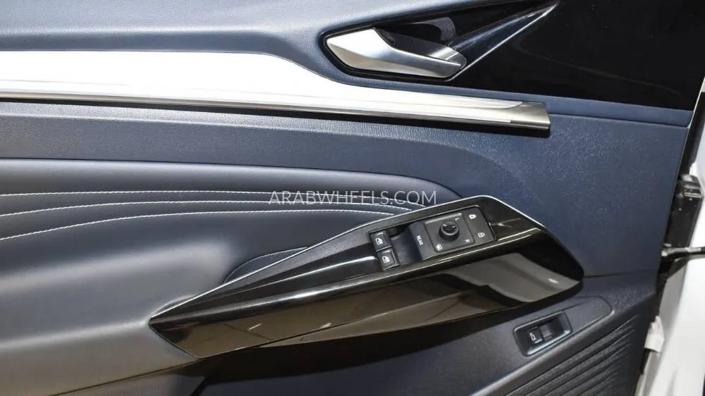 Volkswagen ID.4 2021 for Sale in Sharjah Image-12
