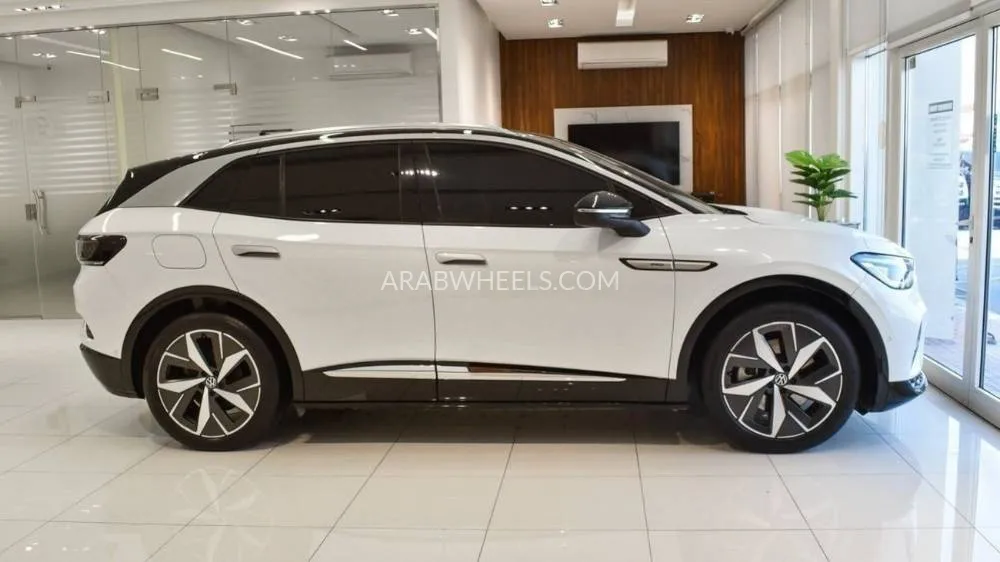 Volkswagen ID.4 2022 for Sale in Sharjah Image-4