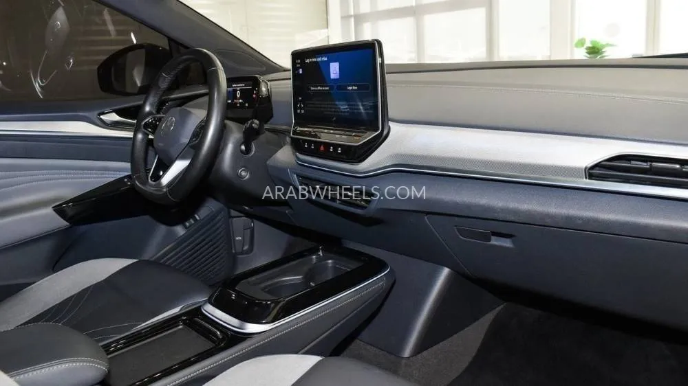 Volkswagen ID.4 2022 for Sale in Sharjah Image-10