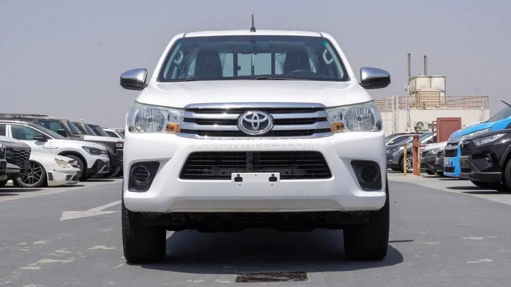 Toyota Hilux 2017 for Sale in Dubai Image-2