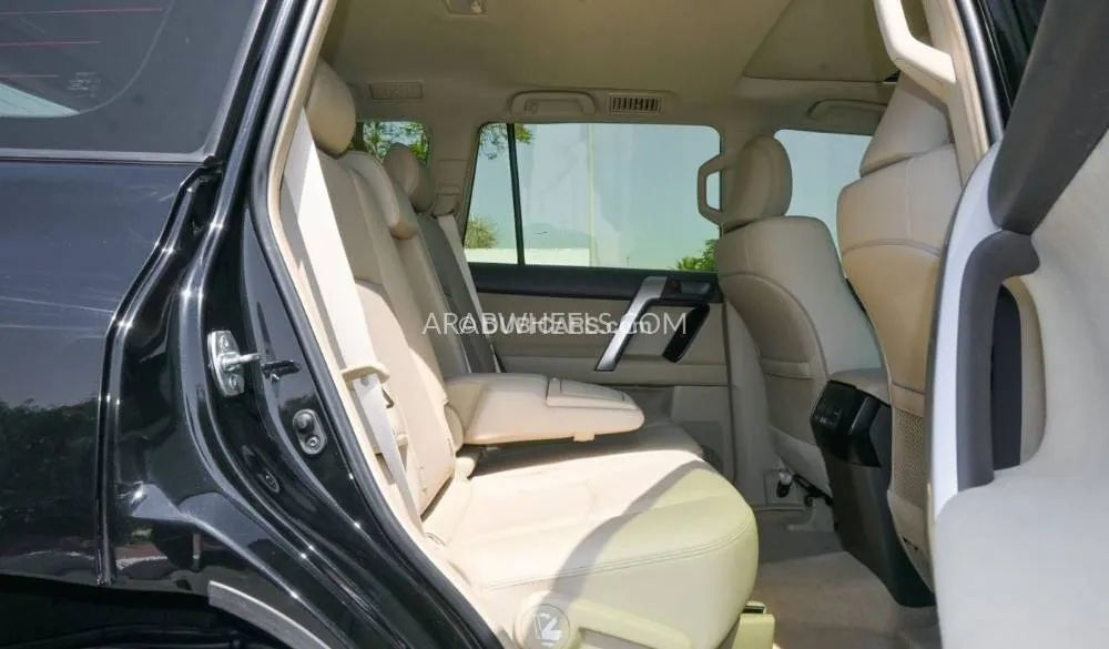 Toyota Land Cruiser Prado 2022 for Sale in Dubai Image-7