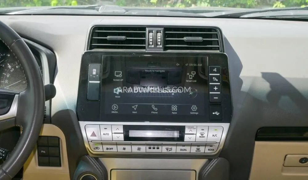 Toyota Land Cruiser Prado 2022 for Sale in Dubai Image-8