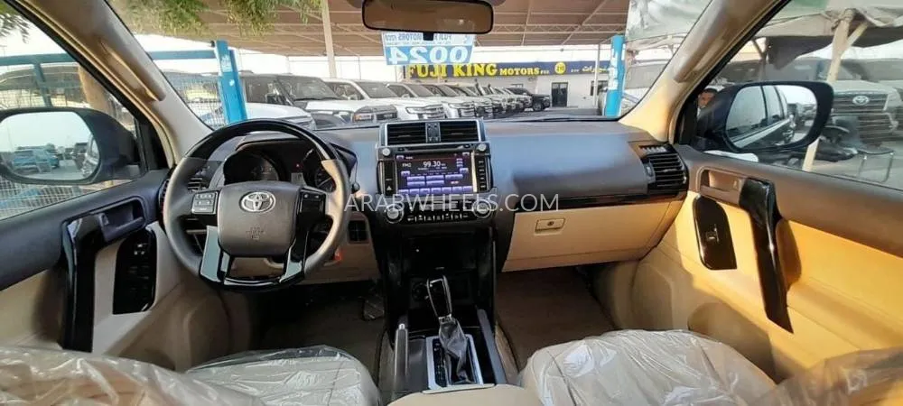 Toyota Land Cruiser Prado 2015 for Sale in Dubai Image-6