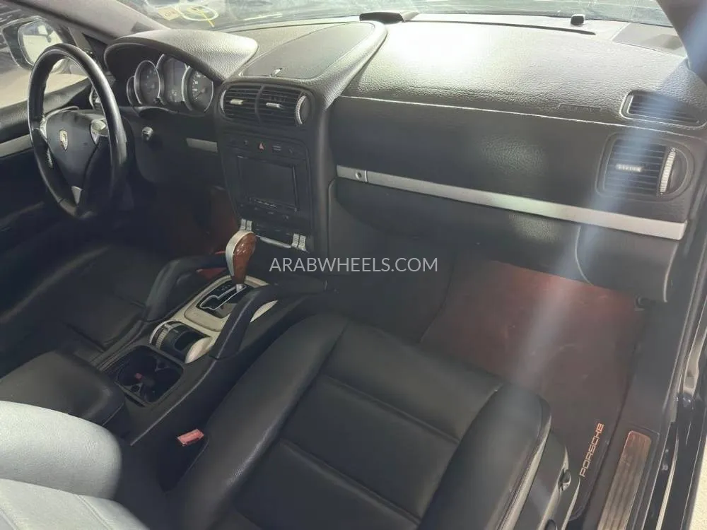 Porsche Cayenne 2008 for Sale in Dubai Image-17