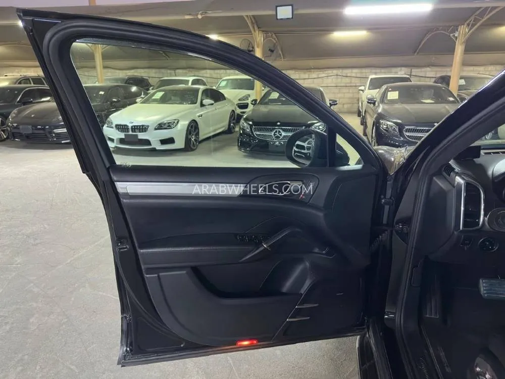 بورشه كايين 2011 for Sale in دبي Image-22