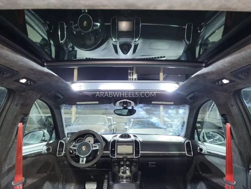 Porsche Cayenne 2013 for Sale in Dubai Image-16