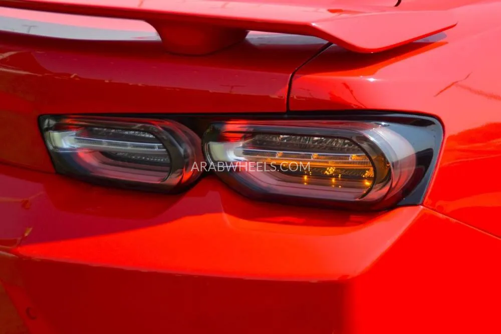 Chevrolet Camaro 2021 for Sale in Sharjah Image-9