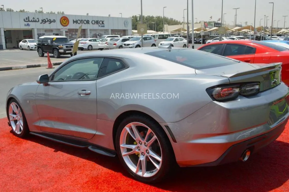 Chevrolet Camaro 2023 for Sale in Sharjah Image-12