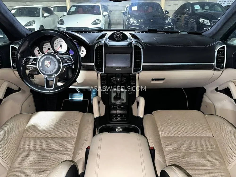Porsche Cayenne 2016 for Sale in Dubai Image-16
