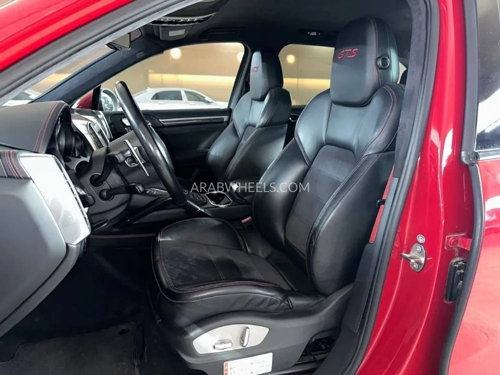 Porsche Cayenne 2013 for Sale in Dubai Image-13