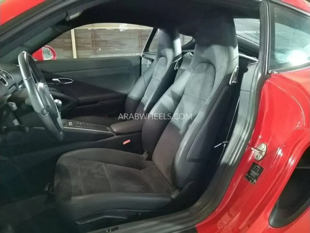 Porsche Cayman 2015 for Sale in Dubai Image-18