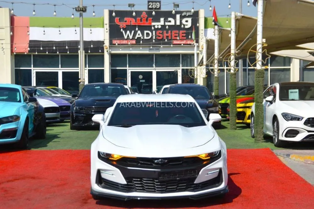 Chevrolet Camaro 2020 for Sale in Sharjah Image-2