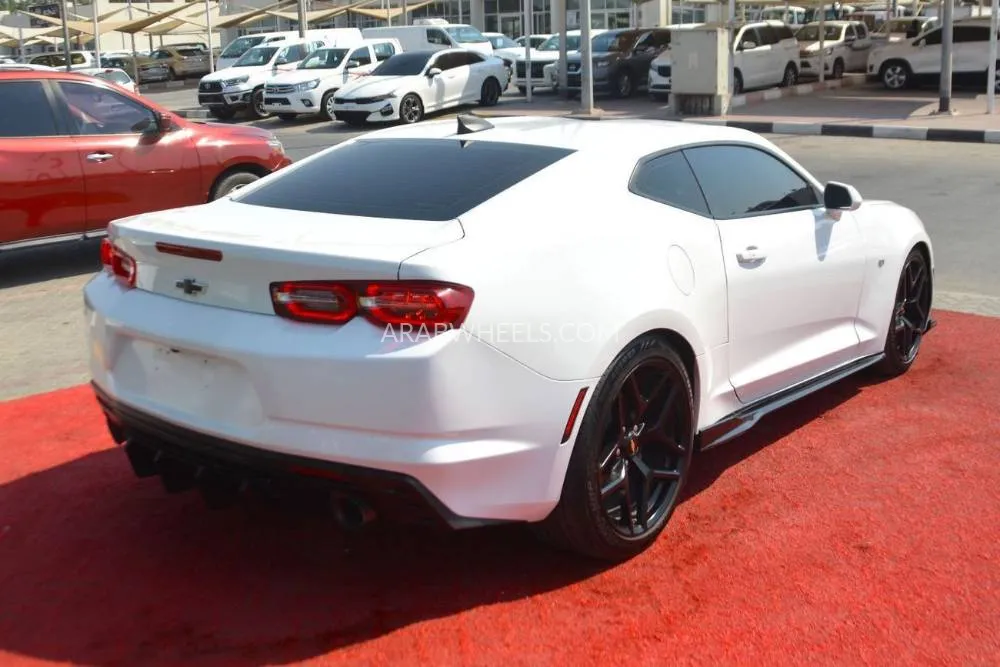 Chevrolet Camaro 2020 for Sale in Sharjah Image-5