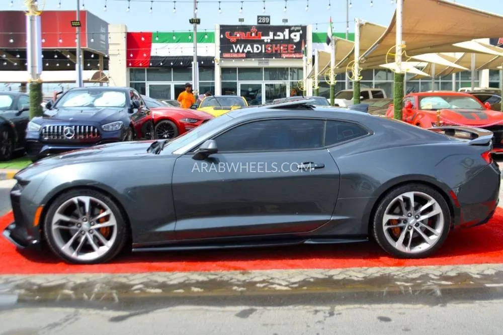 Chevrolet Camaro 2017 for Sale in Sharjah Image-12