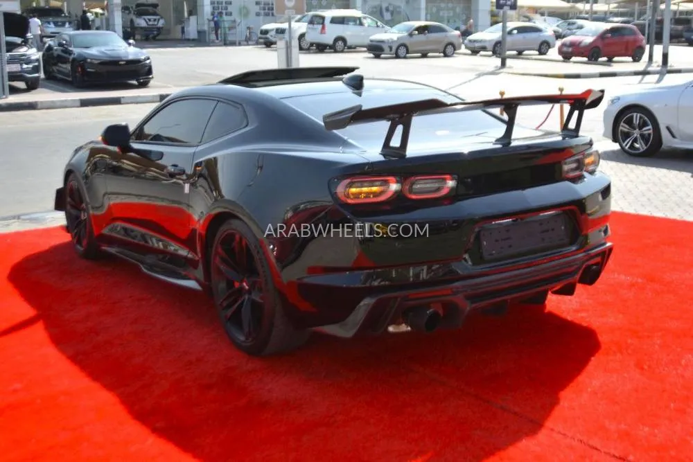 Chevrolet Camaro 2019 for Sale in Sharjah Image-6