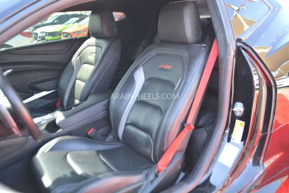 Chevrolet Camaro 2019 for Sale in Sharjah Image-12