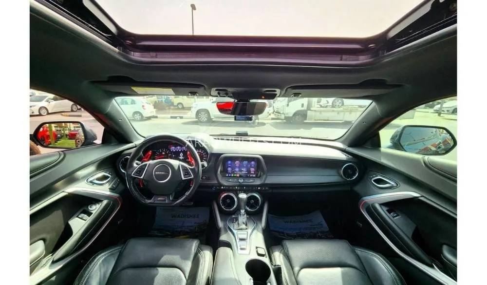 Chevrolet Camaro 2019 for Sale in Sharjah Image-8