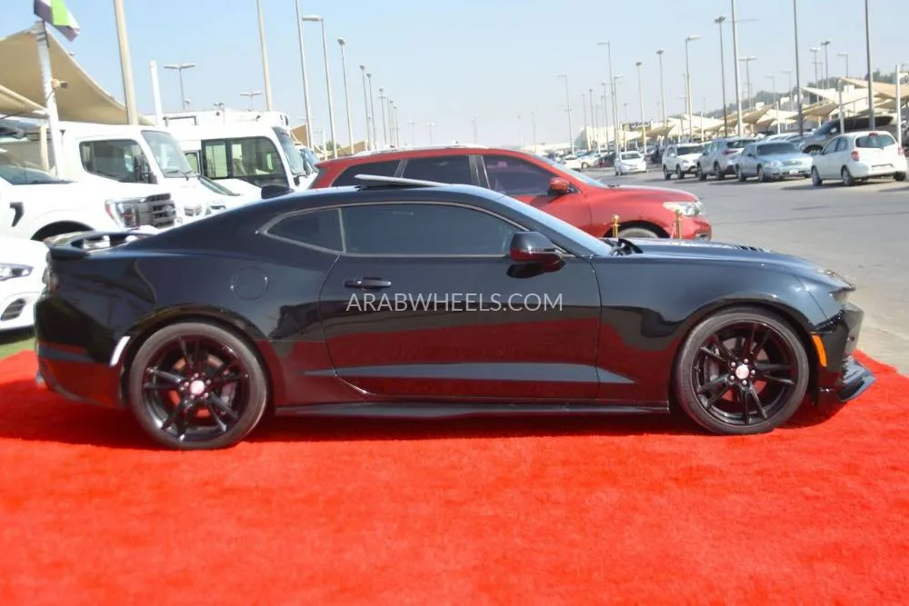 Chevrolet Camaro 2021 for Sale in Sharjah Image-6