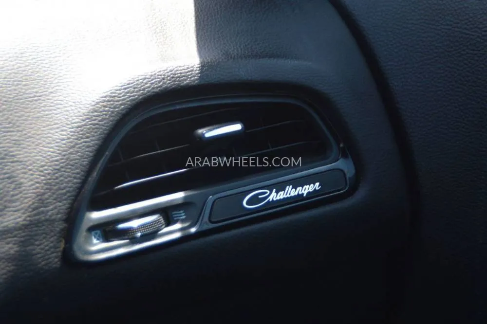 دودج تشالينجر 2021 for Sale in الشارقة Image-15