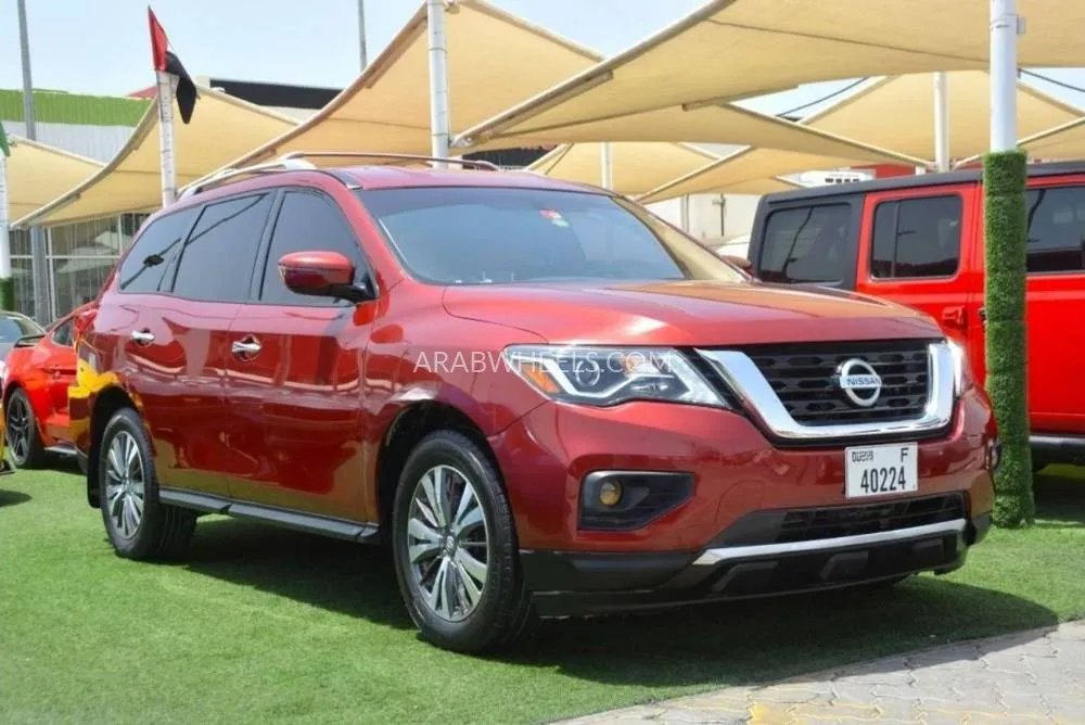 Nissan Pathfinder 2017 for Sale in Sharjah Image-4
