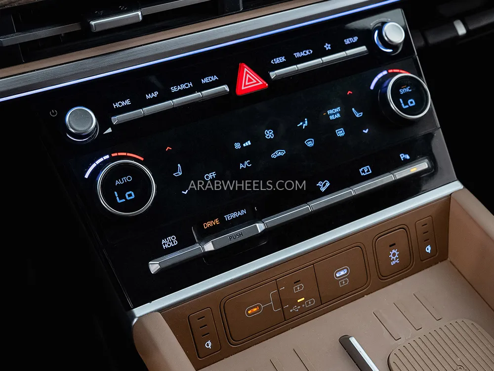 هيونداي سانتا في 2024 for Sale in دبي Image-18