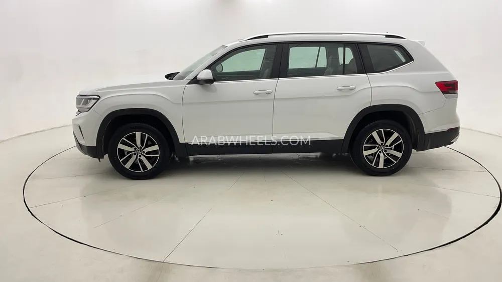 Volkswagen Teramont 2023 for Sale in Dubai Image-6