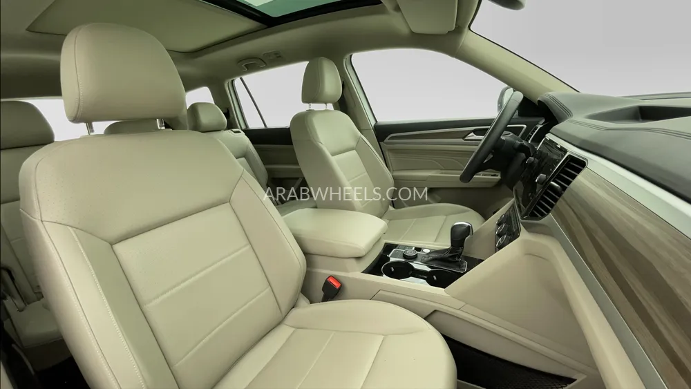 Volkswagen Teramont 2023 for Sale in Dubai Image-26