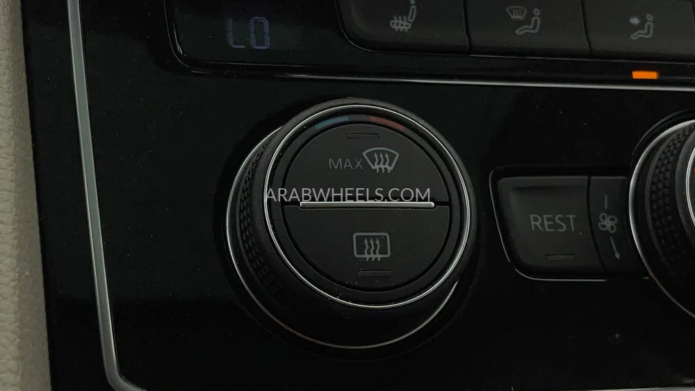 Volkswagen Teramont 2023 for Sale in Dubai Image-47