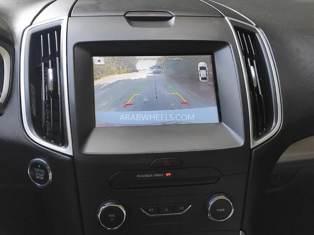 Ford Edge 2017 for Sale in Sharjah Image-8