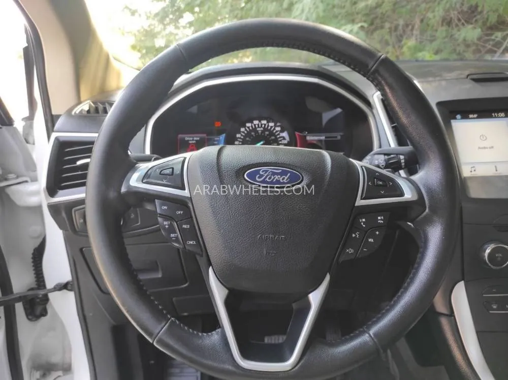Ford Edge 2017 for Sale in Sharjah Image-17