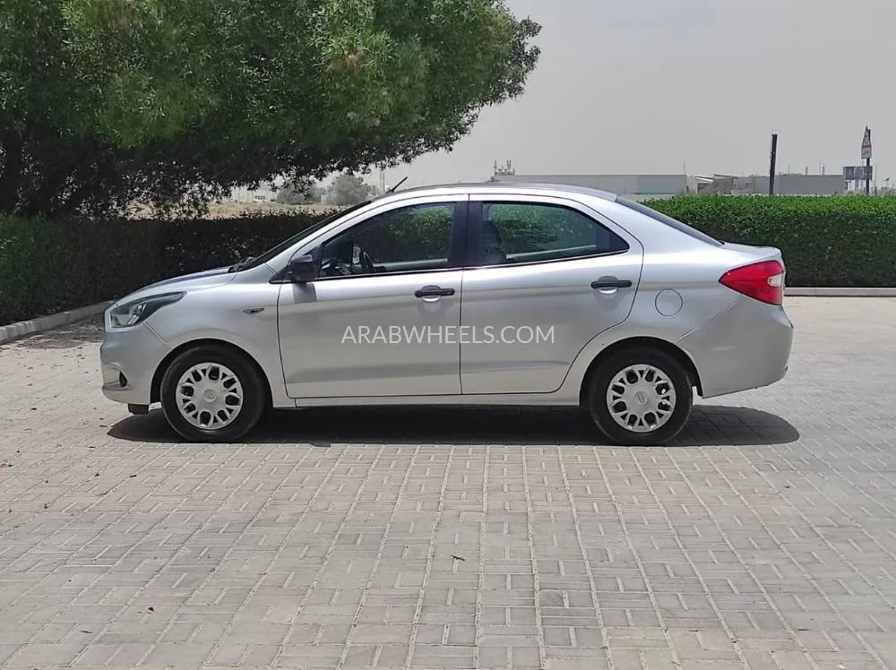 Ford Figo 2018 for Sale in Sharjah Image-5