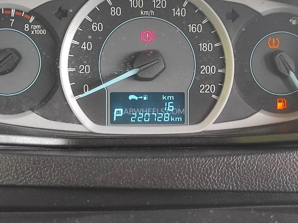 Ford Figo 2018 for Sale in Sharjah Image-15