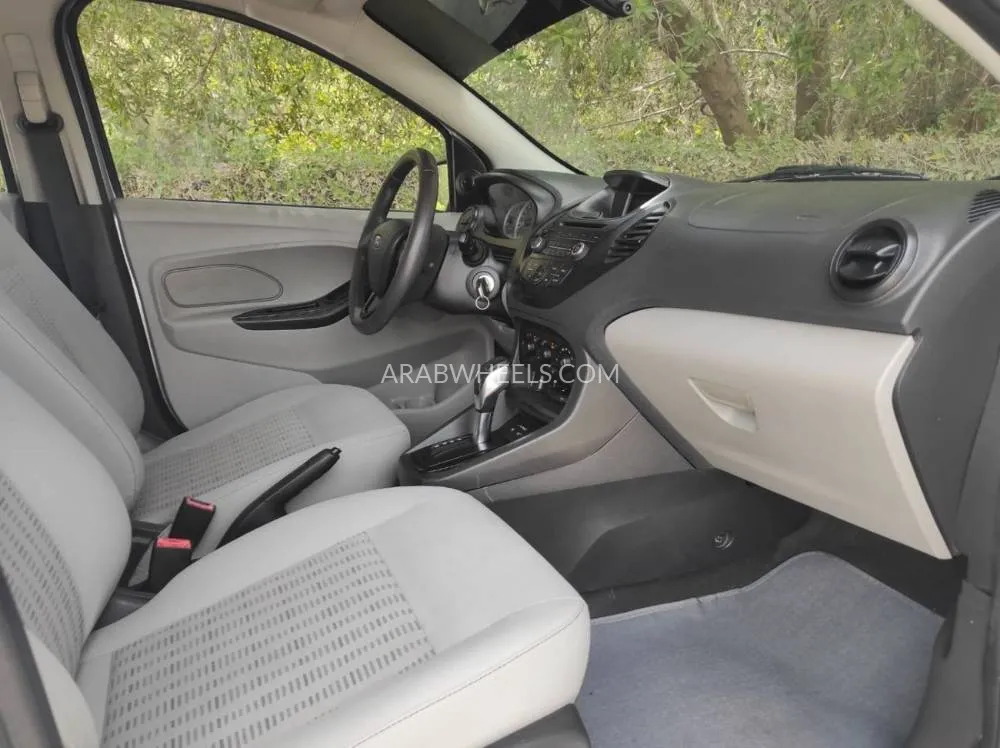 Ford Figo 2018 for Sale in Sharjah Image-17