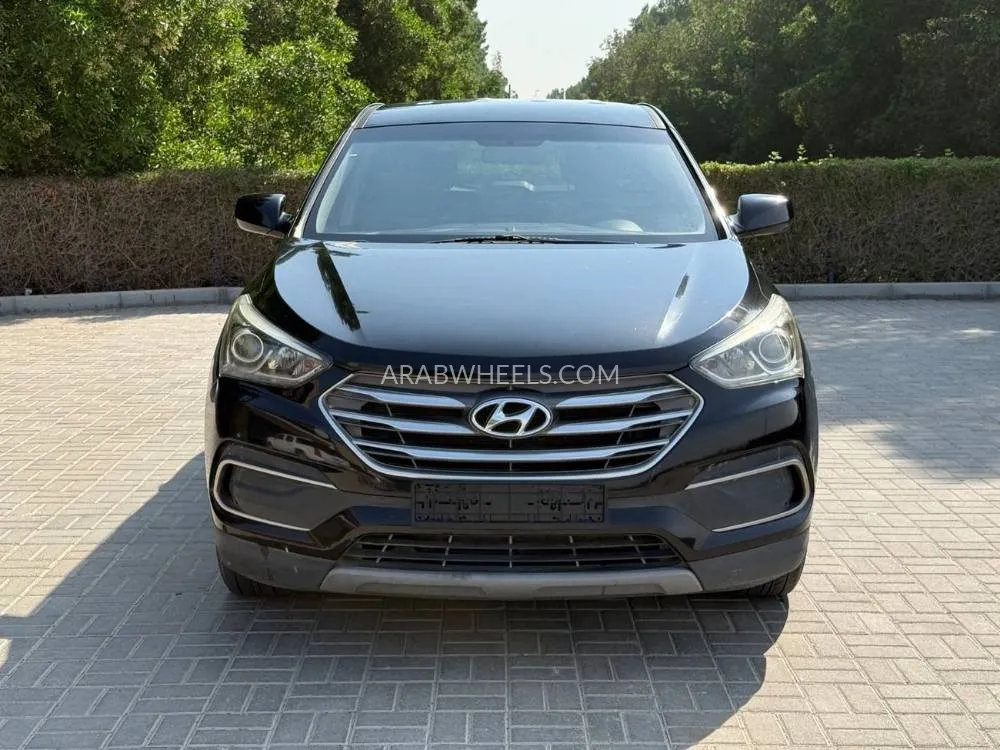 Hyundai Grand Santa Fe 2018 for Sale in Sharjah Image-2