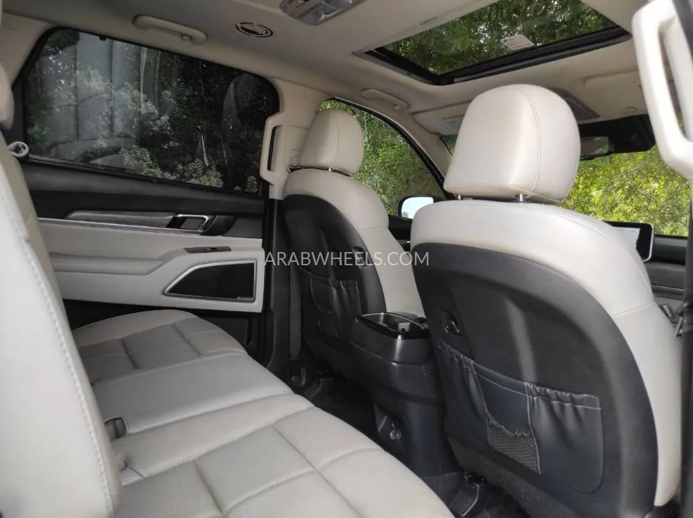 Kia Telluride 2020 for Sale in Sharjah Image-13