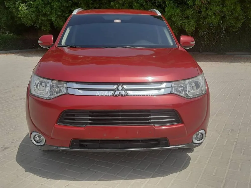 ميتسوبيشي أوتلاندر 2015 for Sale in الشارقة Image-11