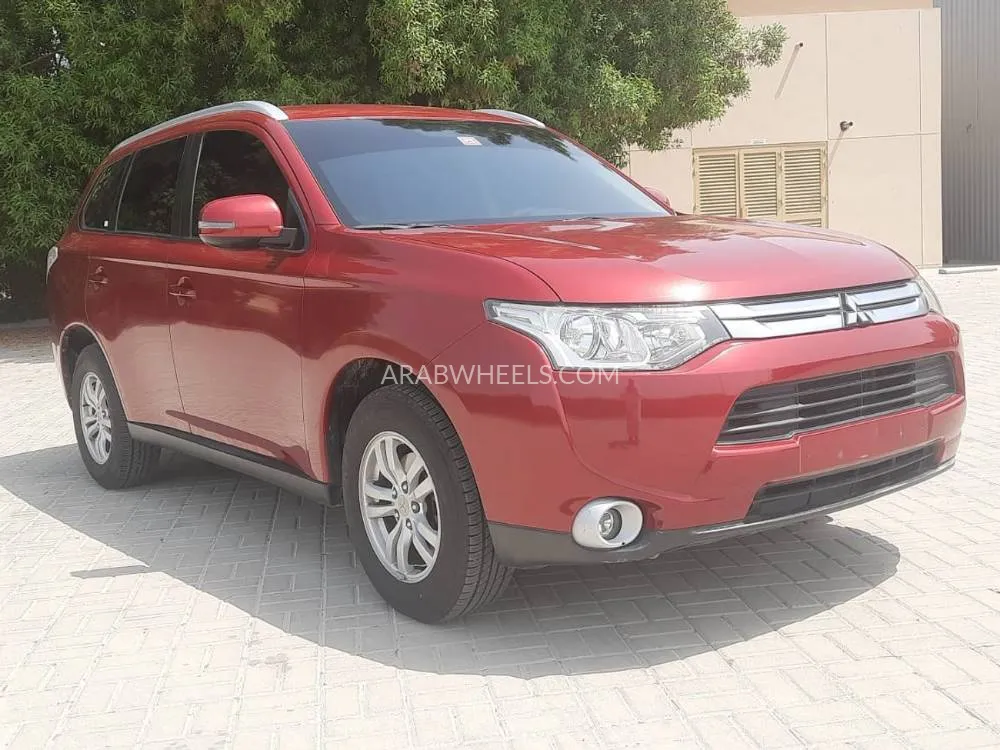ميتسوبيشي أوتلاندر 2015 for Sale in الشارقة Image-22