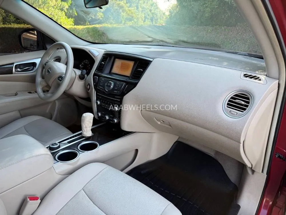 Nissan Pathfinder 2013 for Sale in Sharjah Image-14