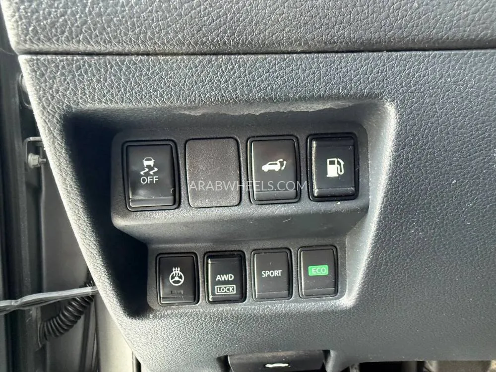 Nissan Rogue 2018 for Sale in Sharjah Image-10