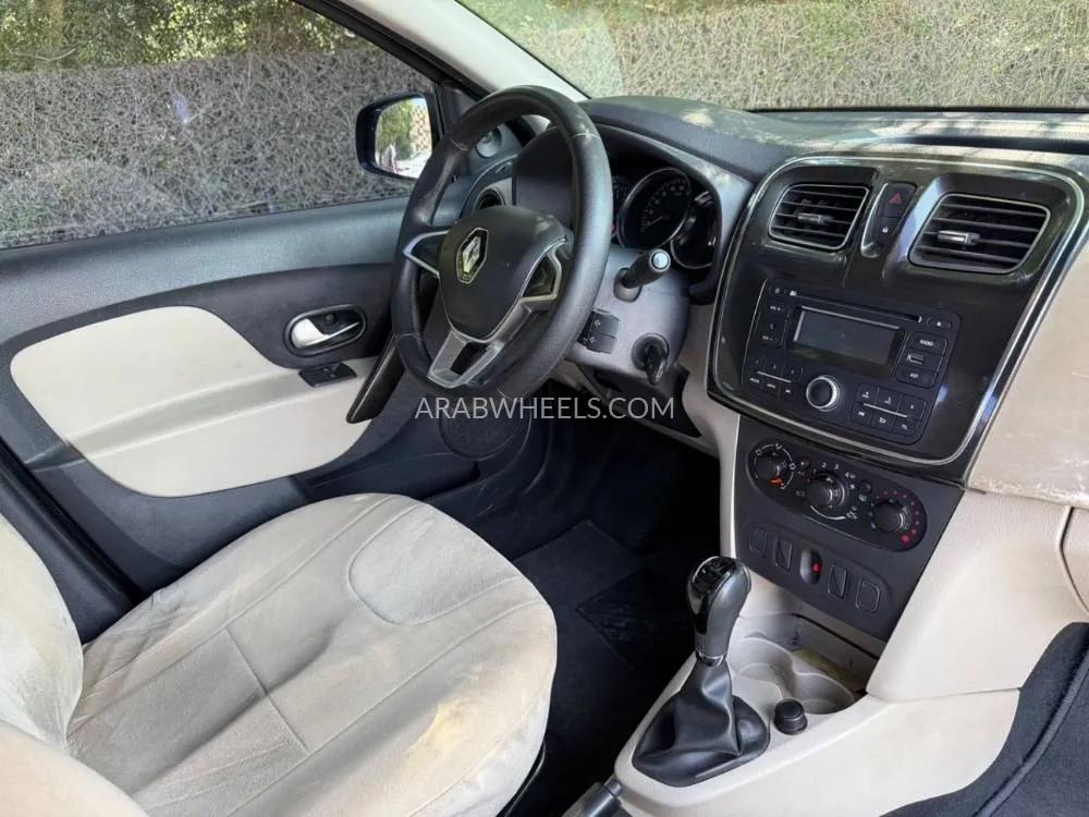 Renault Symbol 2020 for Sale in Sharjah Image-18