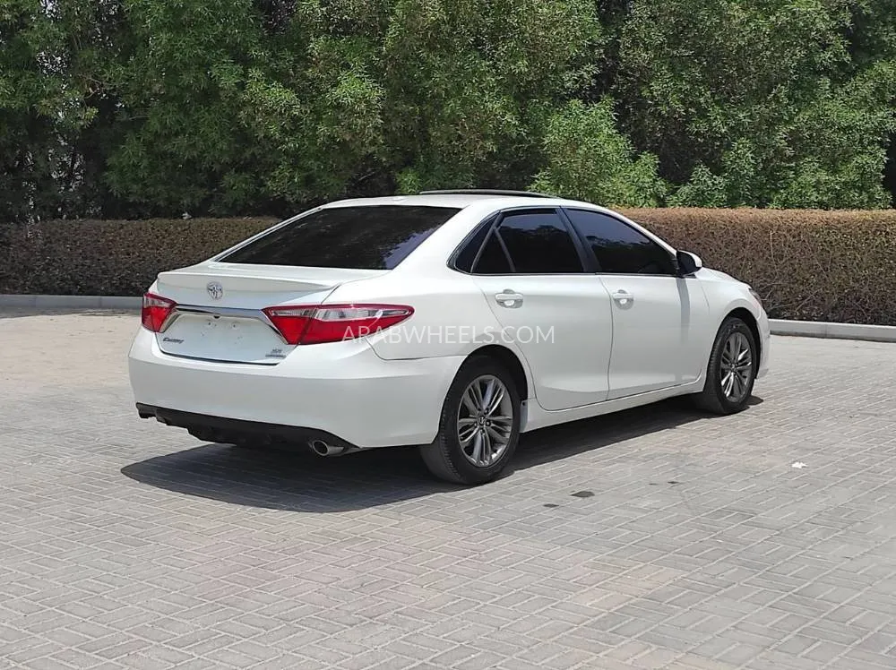 Toyota Camry 2016 for Sale in Sharjah Image-4