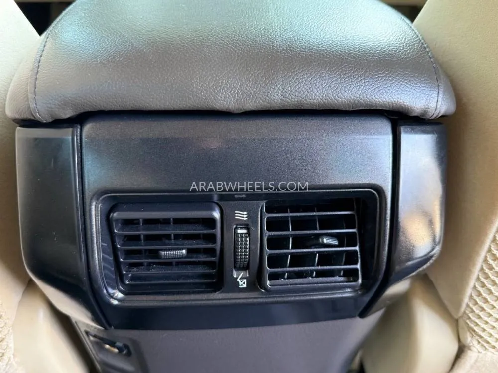 Toyota Land Cruiser Prado 2016 for Sale in Sharjah Image-23