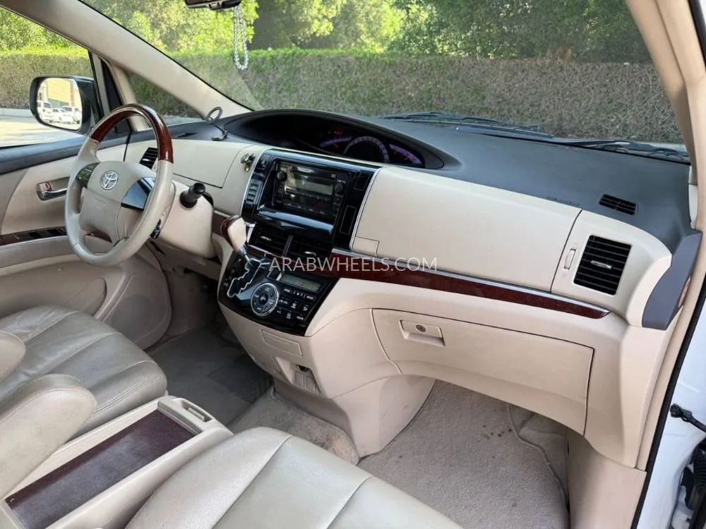 Toyota Previa 2020 for Sale in Sharjah Image-22