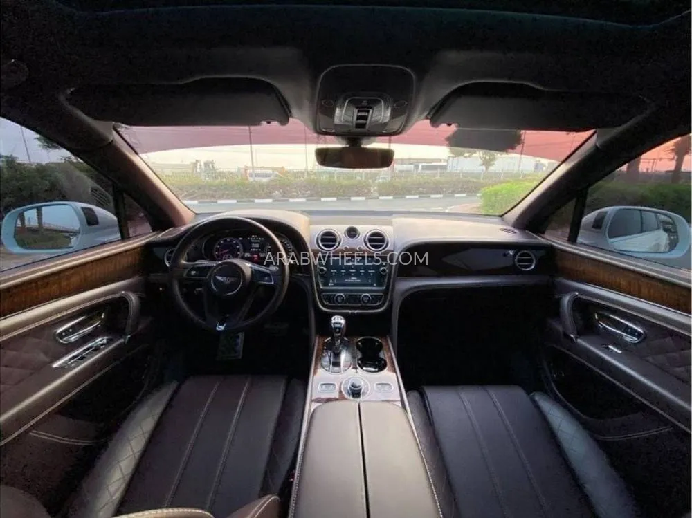 Bentley Bentayga 2017 for Sale in Dubai Image-9