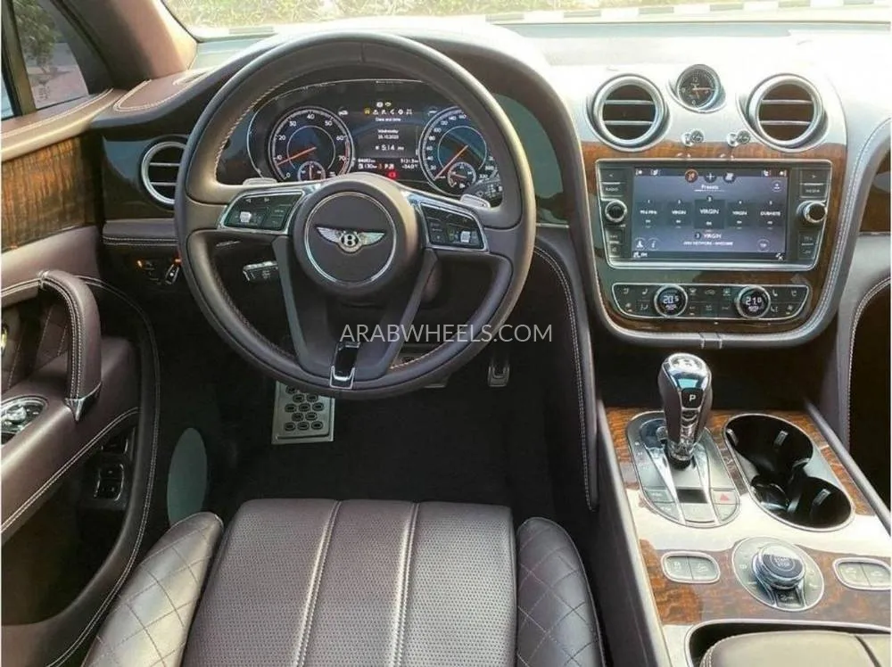 Bentley Bentayga 2017 for Sale in Dubai Image-10