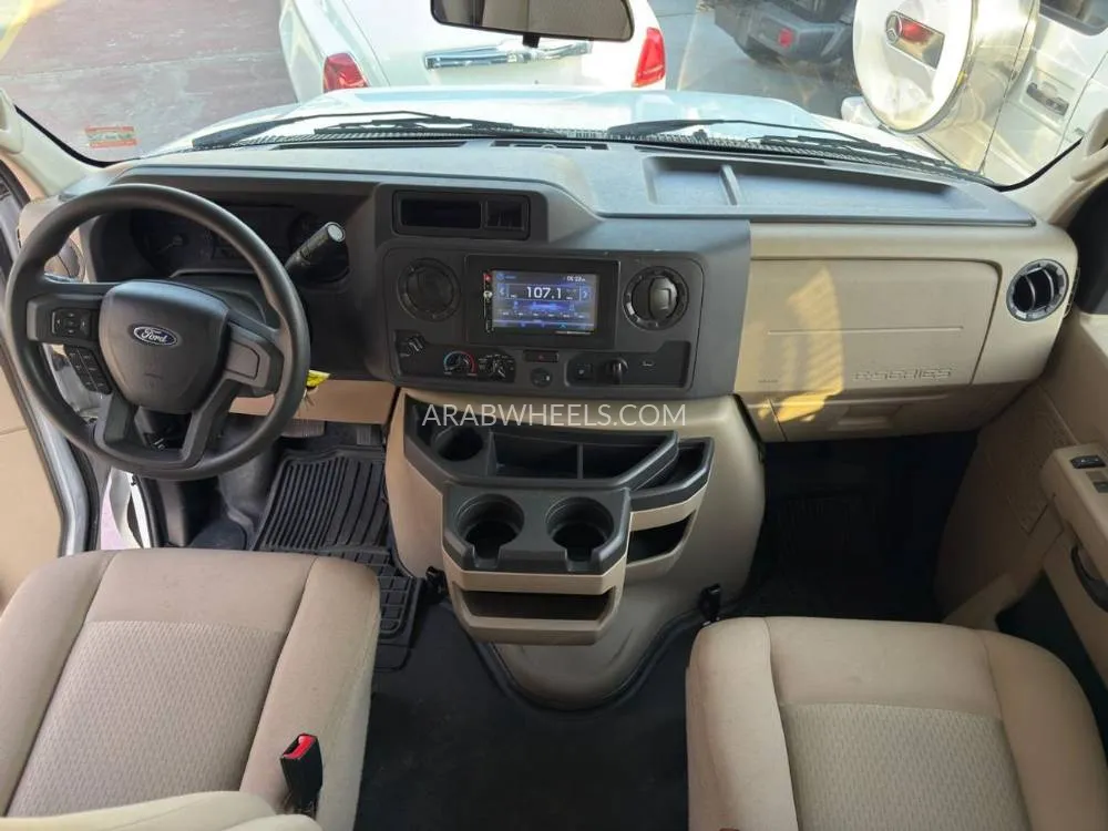 Ford E 350 2022 for Sale in Dubai Image-9