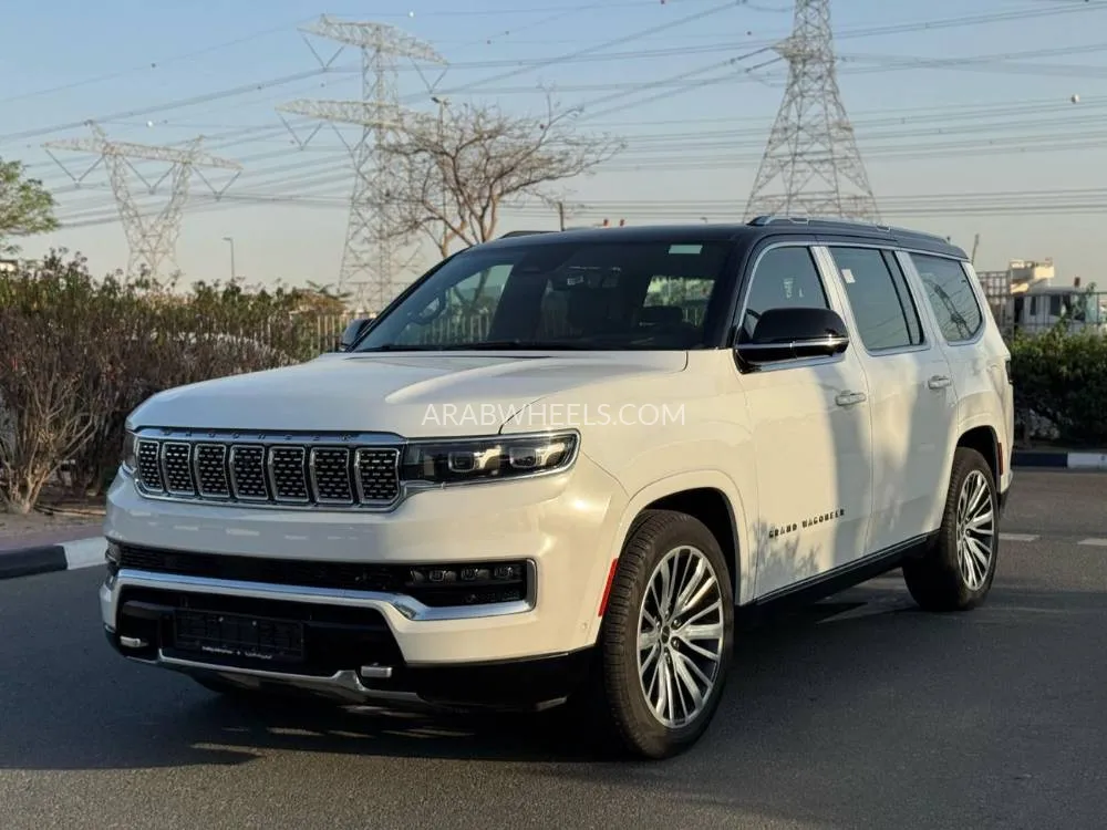 Jeep Grand Wagoneer 2023 for Sale in Dubai Image-3