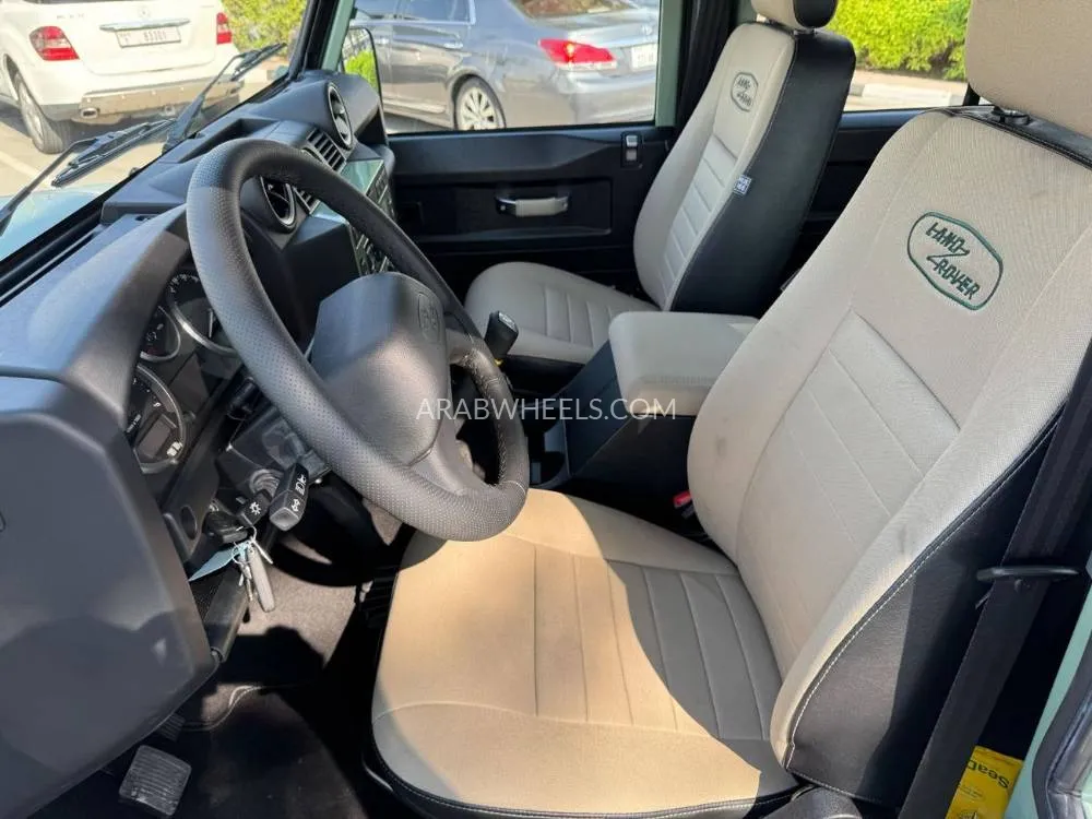 Land Rover Defender 2016 for Sale in Dubai Image-5