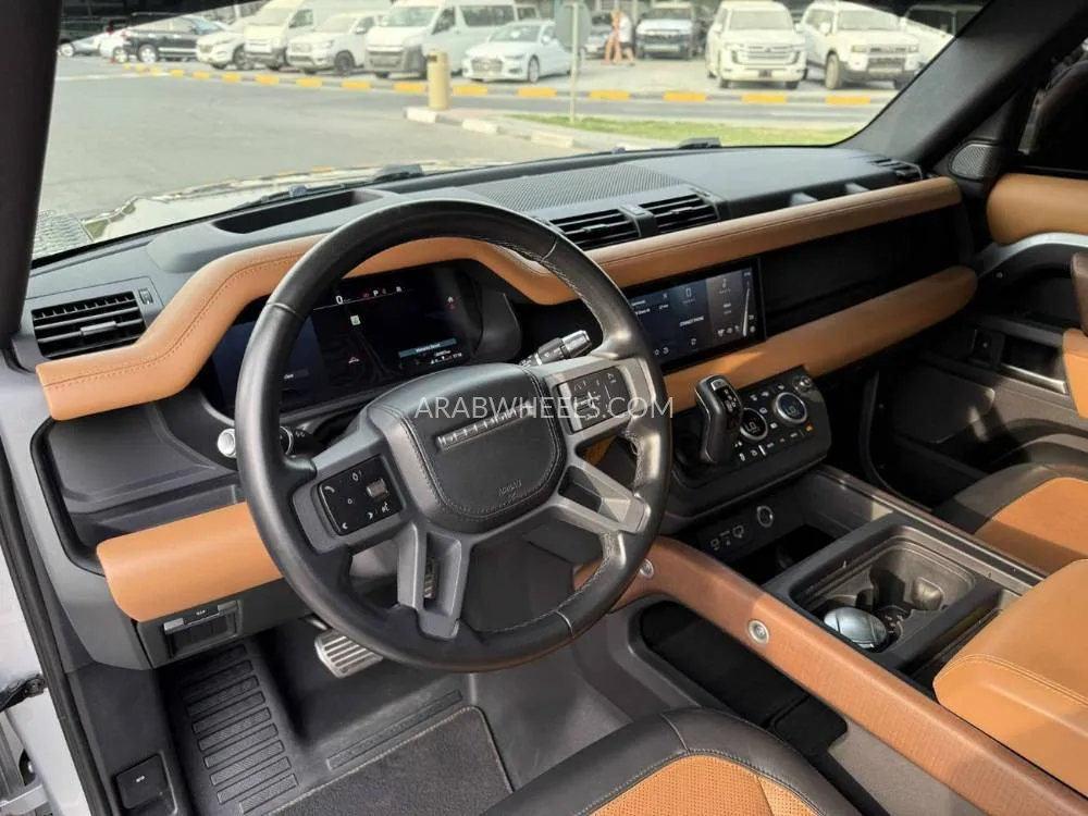 Land Rover Defender 2021 for Sale in Dubai Image-9